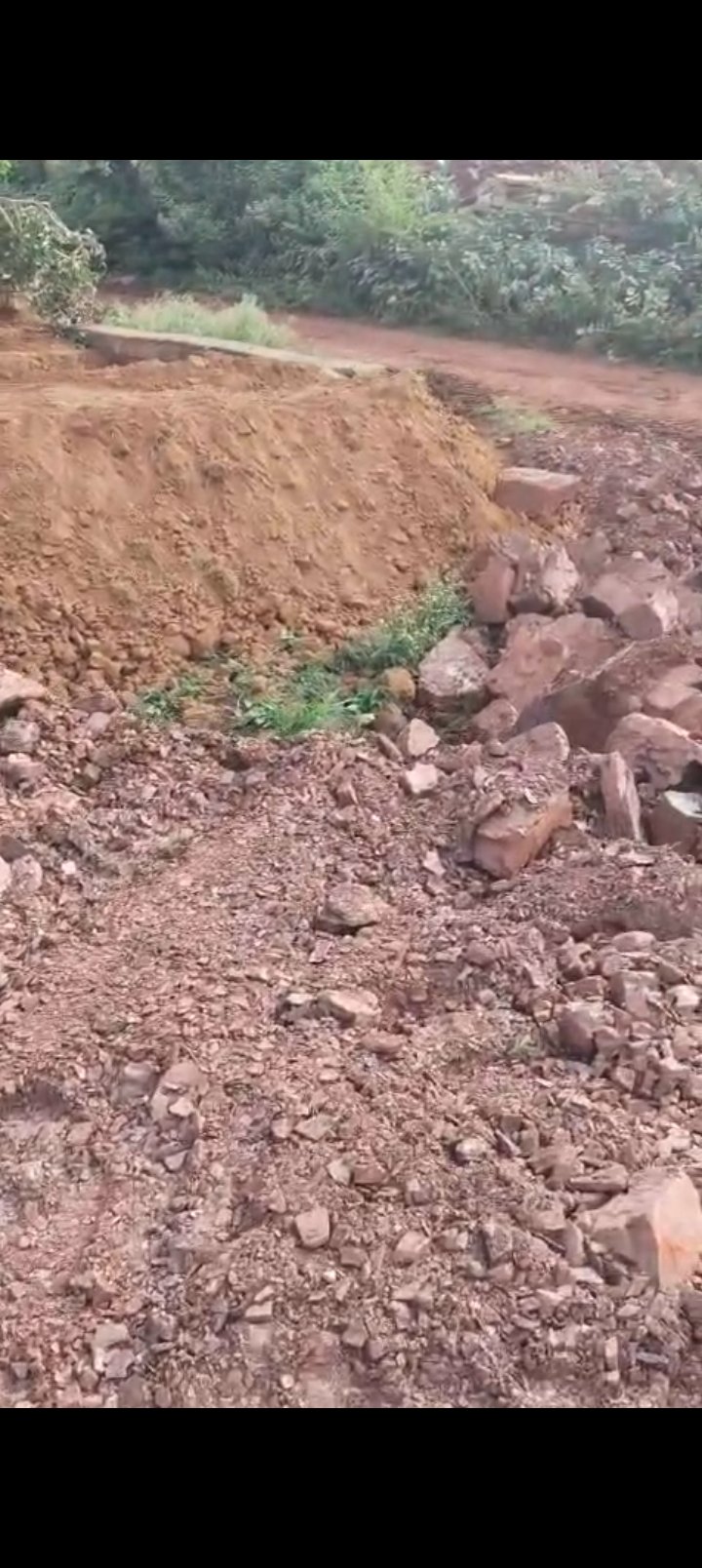 ग्वालियर : जीतेन्द्र सिंह सिकरवार उर्फ़ डब्बू सर के अथक प्रयासों से आज घाटीगाँव ब्लॉक का टेहलरी स्कूल हुआ अतिक्रमण मुक्त।